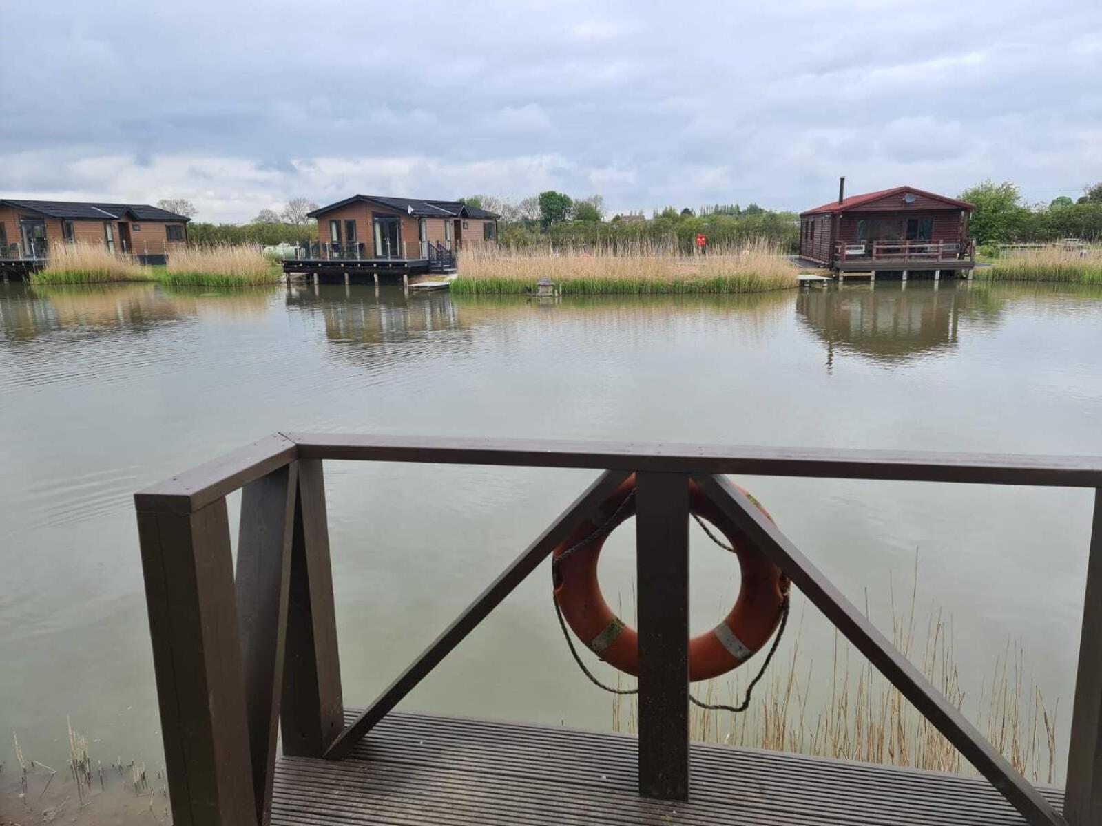 Lakeside Fishing Lodges Boston Exterior foto